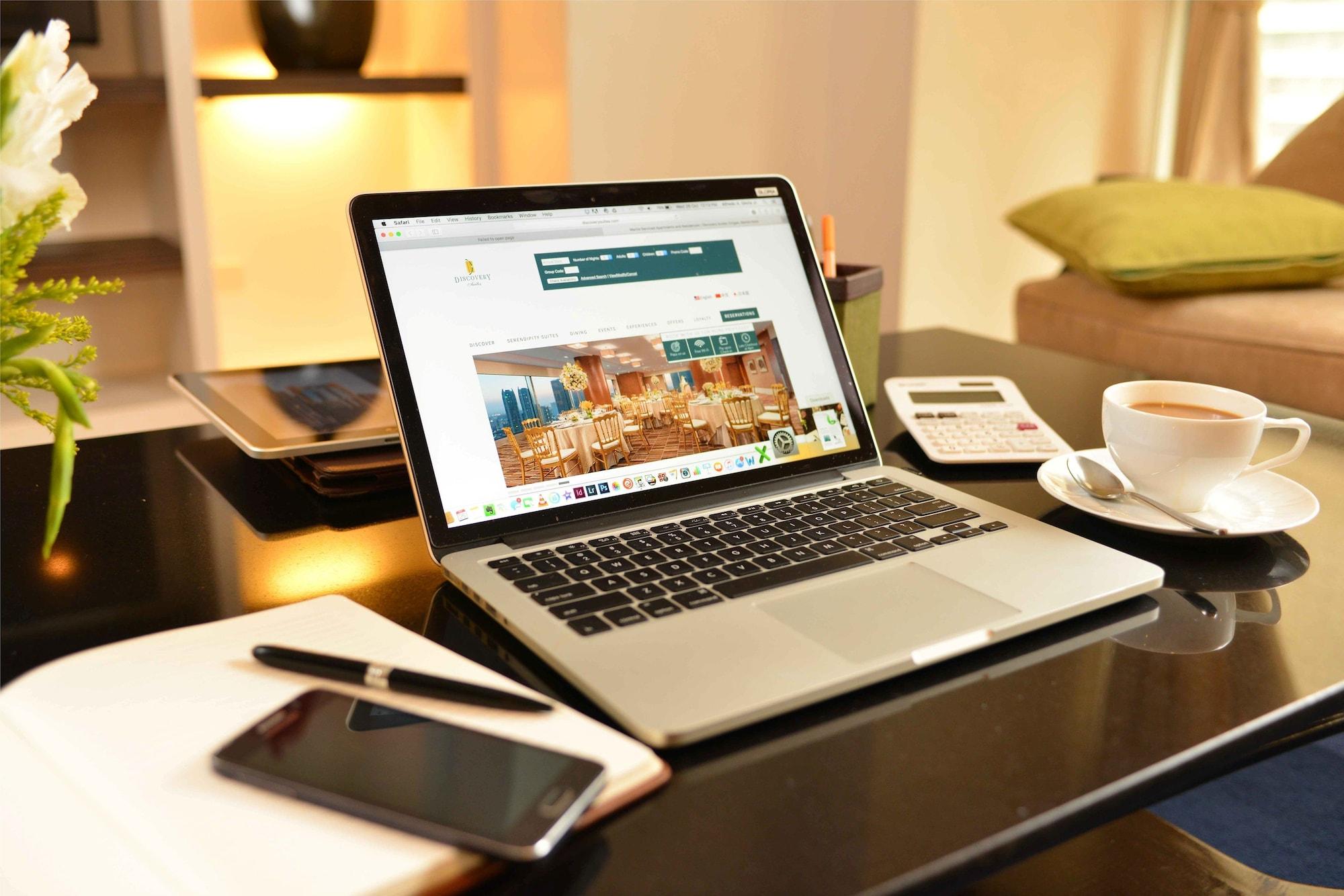 Discovery Suites Manila, Philippines Pasig City Exteriör bild